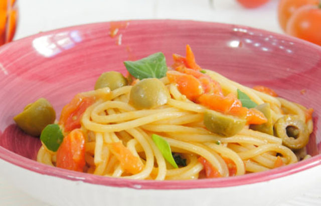 spaghettis aux tomates cerises et olives vertes WW