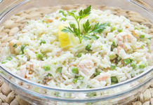 salade-de-riz-au-saumon-et-aux-crevettes-WW