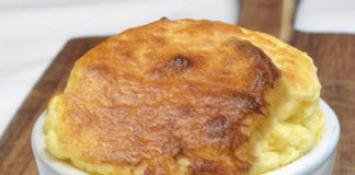 soufflé léger aux fromages et lardons WW un savoureux soufflé léger sans beurre, moelleux et aéré facile et simple à réaliser,