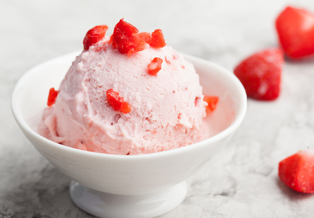 glace aux fraises et yaourt sans sorbetière WW