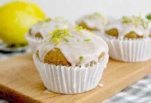 muffins légers au citron, de savoureux muffins légers et moelleux parfumé au citron et nappés d'un glaçage léger, c'est facile et simple à réaliser