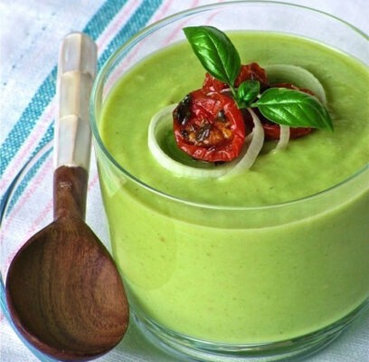 Soupe Froide de Courgette à la Menthe