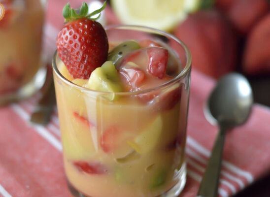 Verrines de Fruits Frais à la Crème Légère au Citron