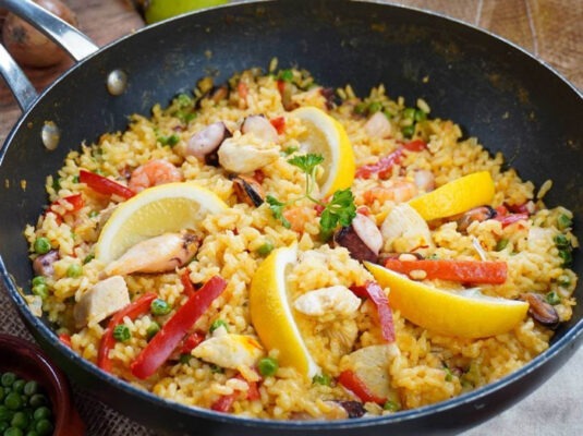 Paella Mixte Poulet et Fruits de Mer