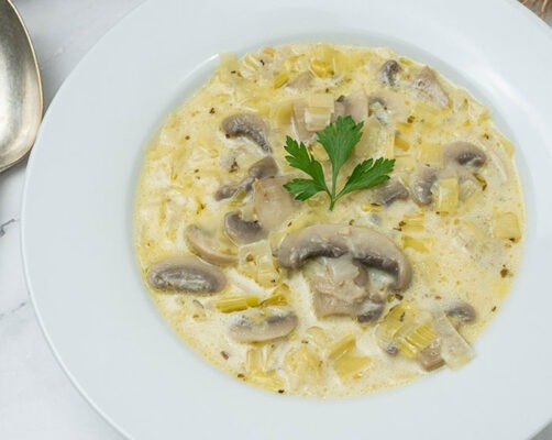 Soupe Crémeuse aux Champignons et Poireau Soupe Crémeuse aux Champignons et Poireau