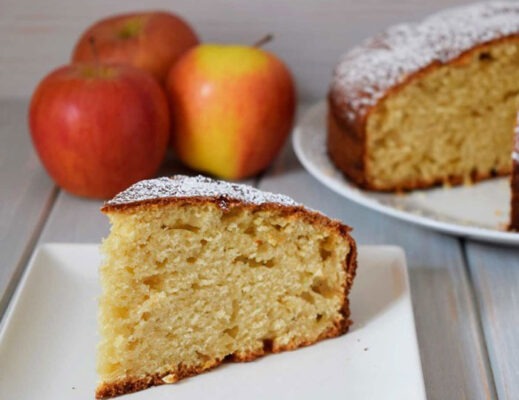 Gâteau Léger Pommes & Fromage Blanc, un savoureux gâteau avec une version plus légère et moins calorique, tout en gardant le moelleux et le fondant.