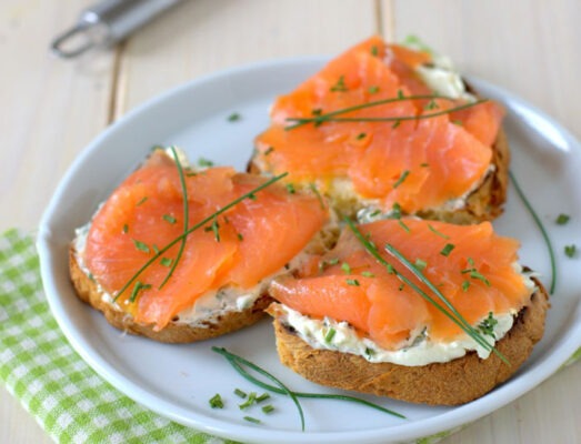 Bruschettas au Fromage Frais et Saumon Fumé bruschettas au fromage frais et saumon fumé